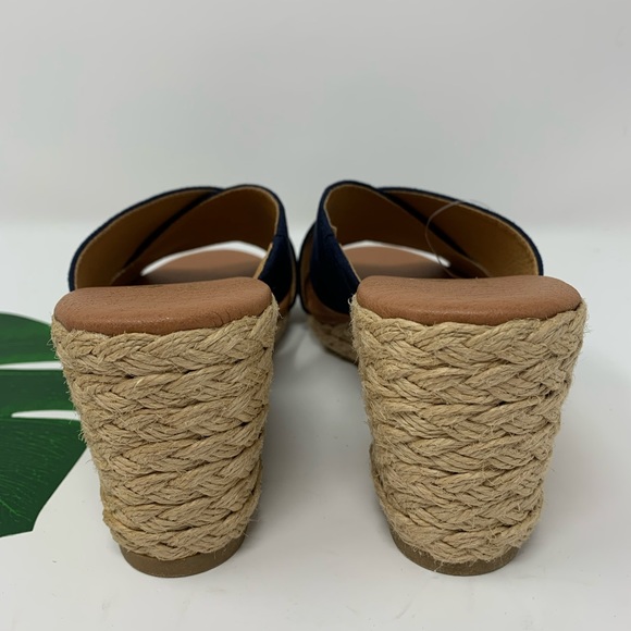 NWOT TOMMY BAHAMA Suede Cross Band Espadrille Wedge Sandals - Picture 5 of 9